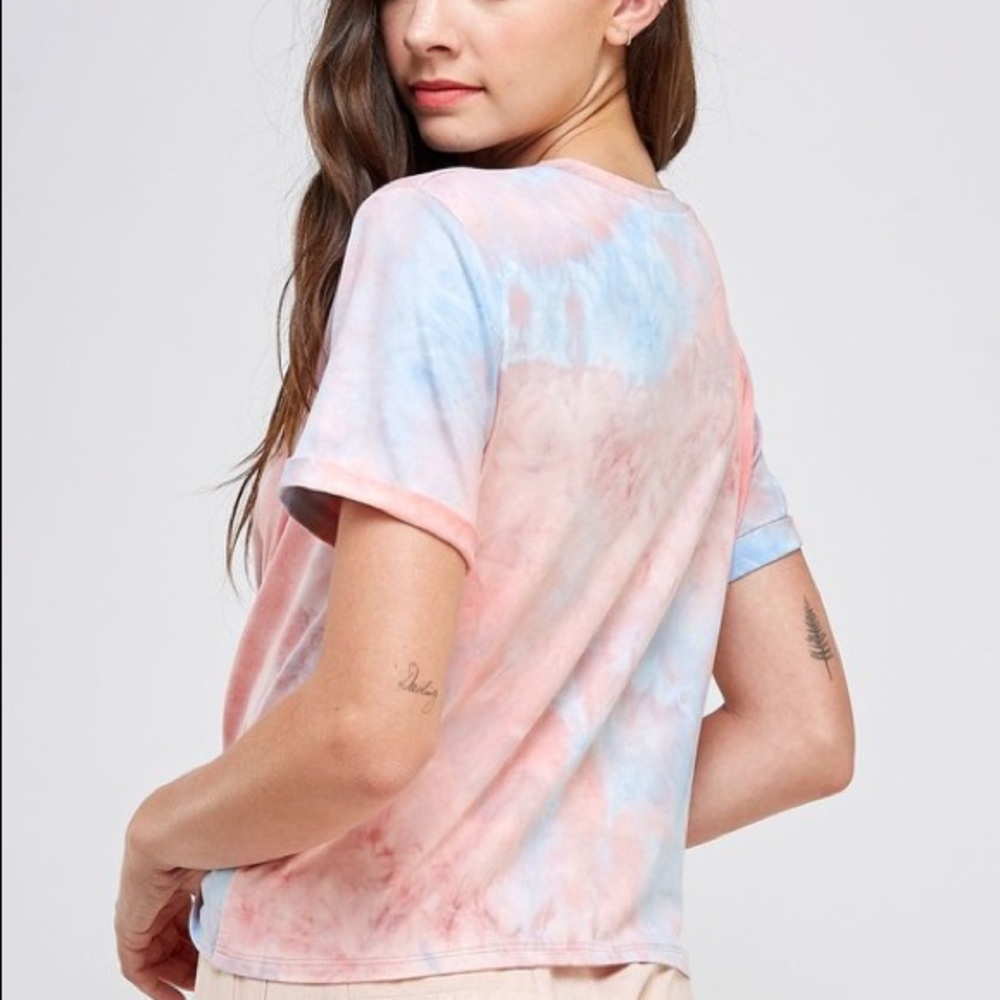 Women’s Tie Dye Shirt Tied Front - Picture 3 of 3